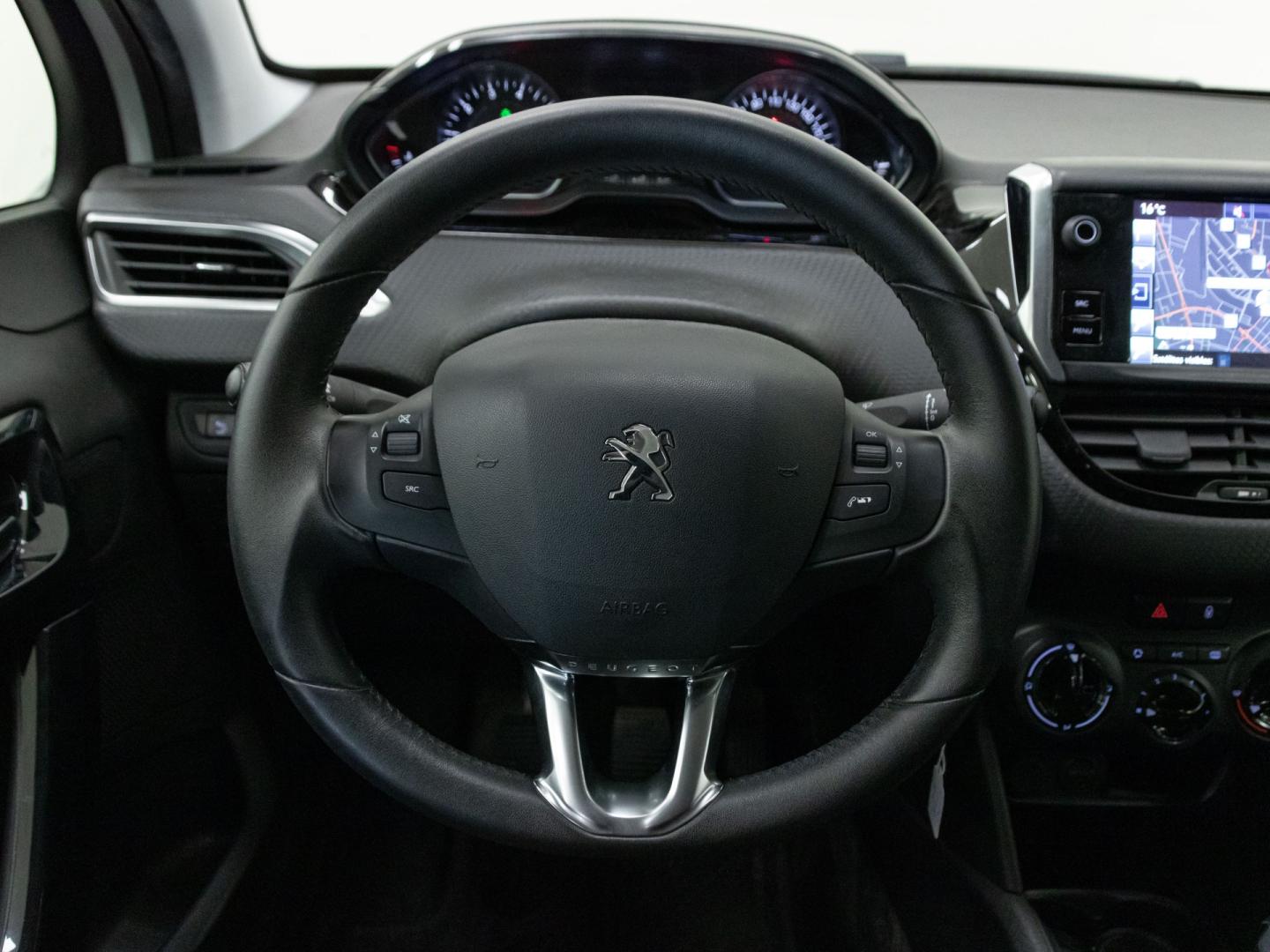 Peugeot 208 5P STYLE 1.2L PureTech 60KW (82CV)