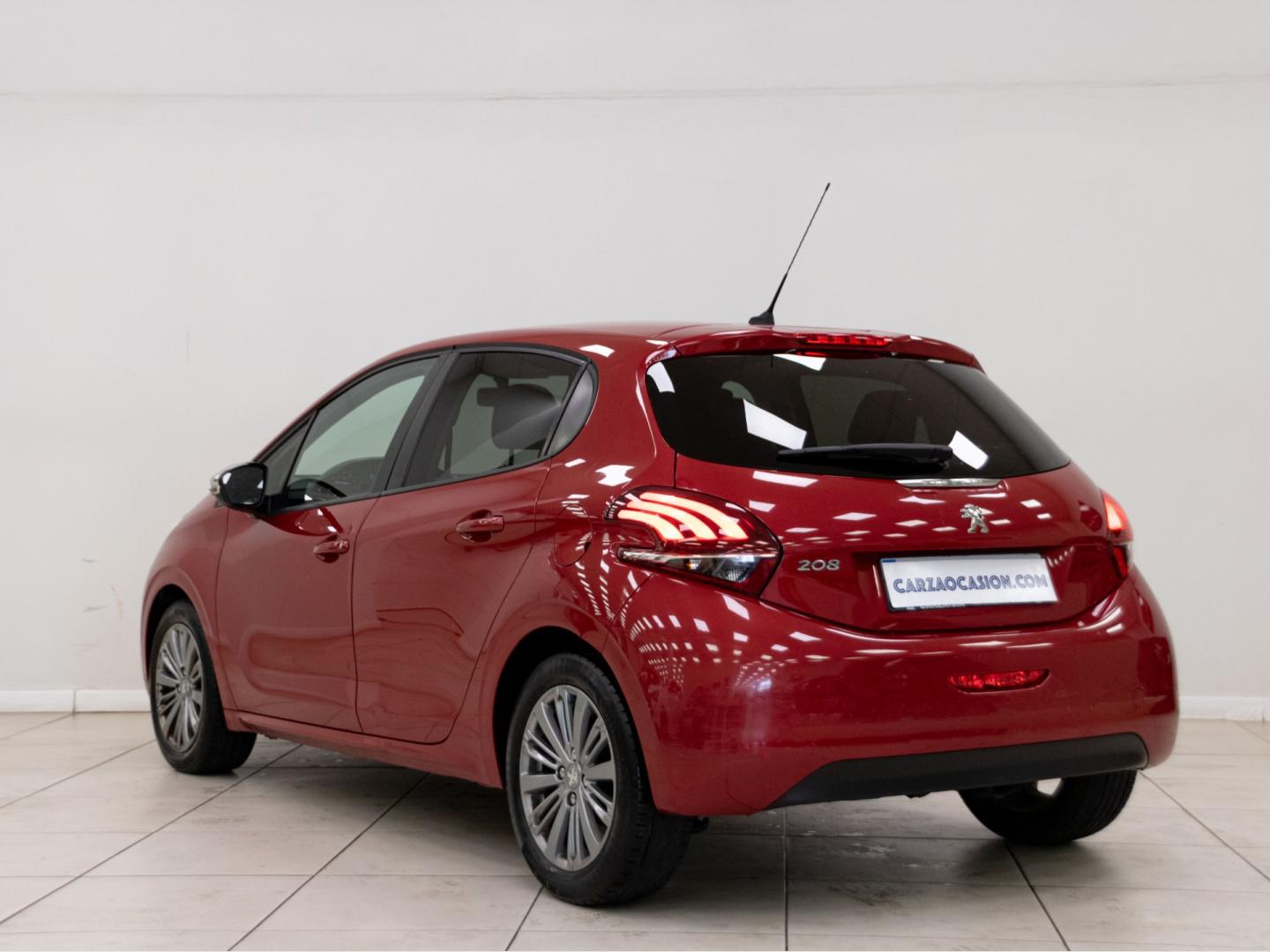 Peugeot 208 5P STYLE 1.2L PureTech 60KW (82CV)