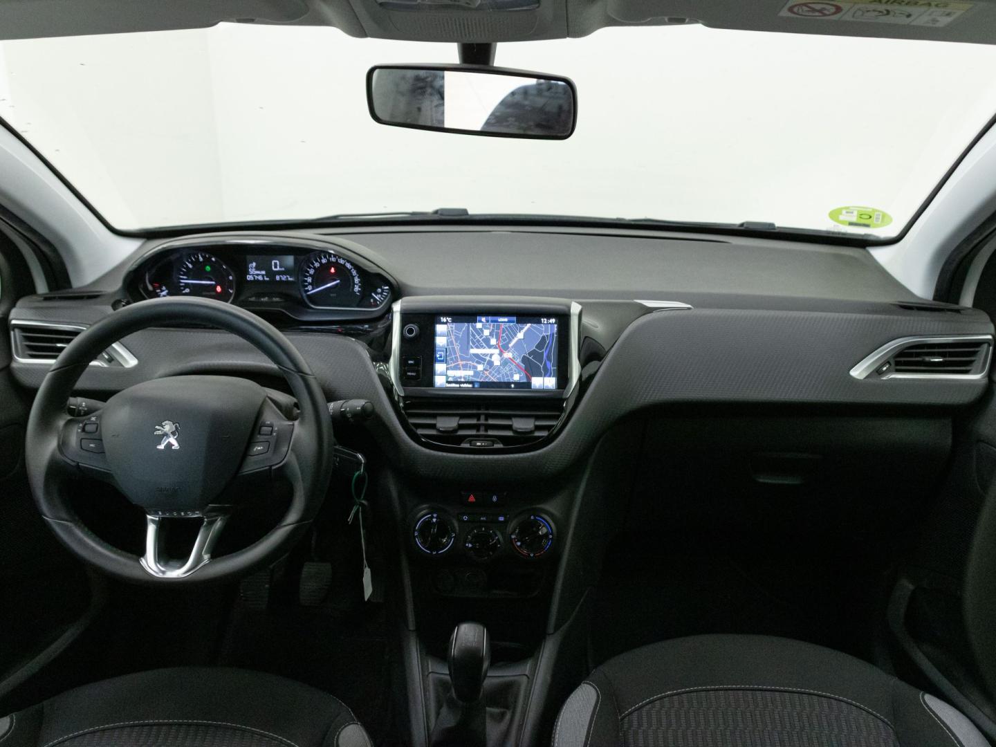 Peugeot 208 5P STYLE 1.2L PureTech 60KW (82CV)