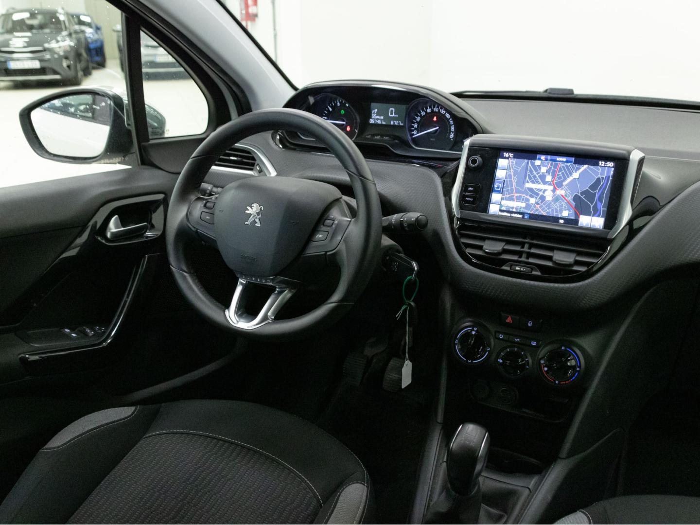 Peugeot 208 5P STYLE 1.2L PureTech 60KW (82CV)