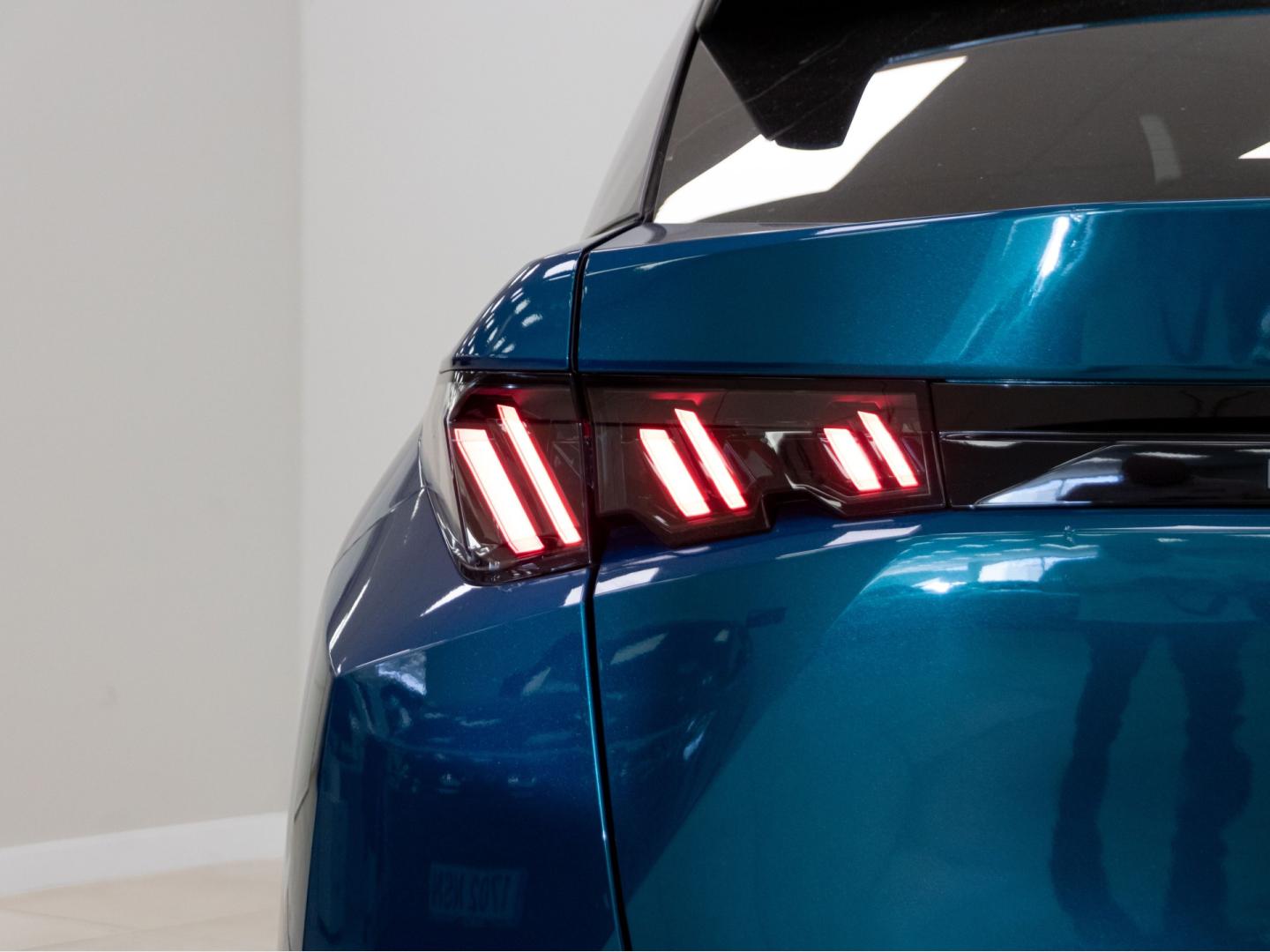 Peugeot 3008 Hybrid 1.2 100KW Allure eDCS6