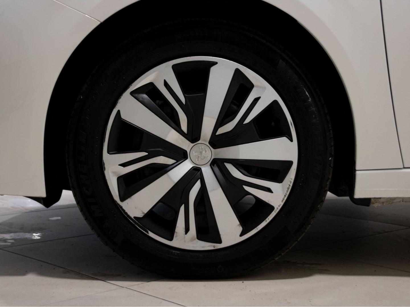 Peugeot 208 PureTech 73kW (100CV) Active Pack