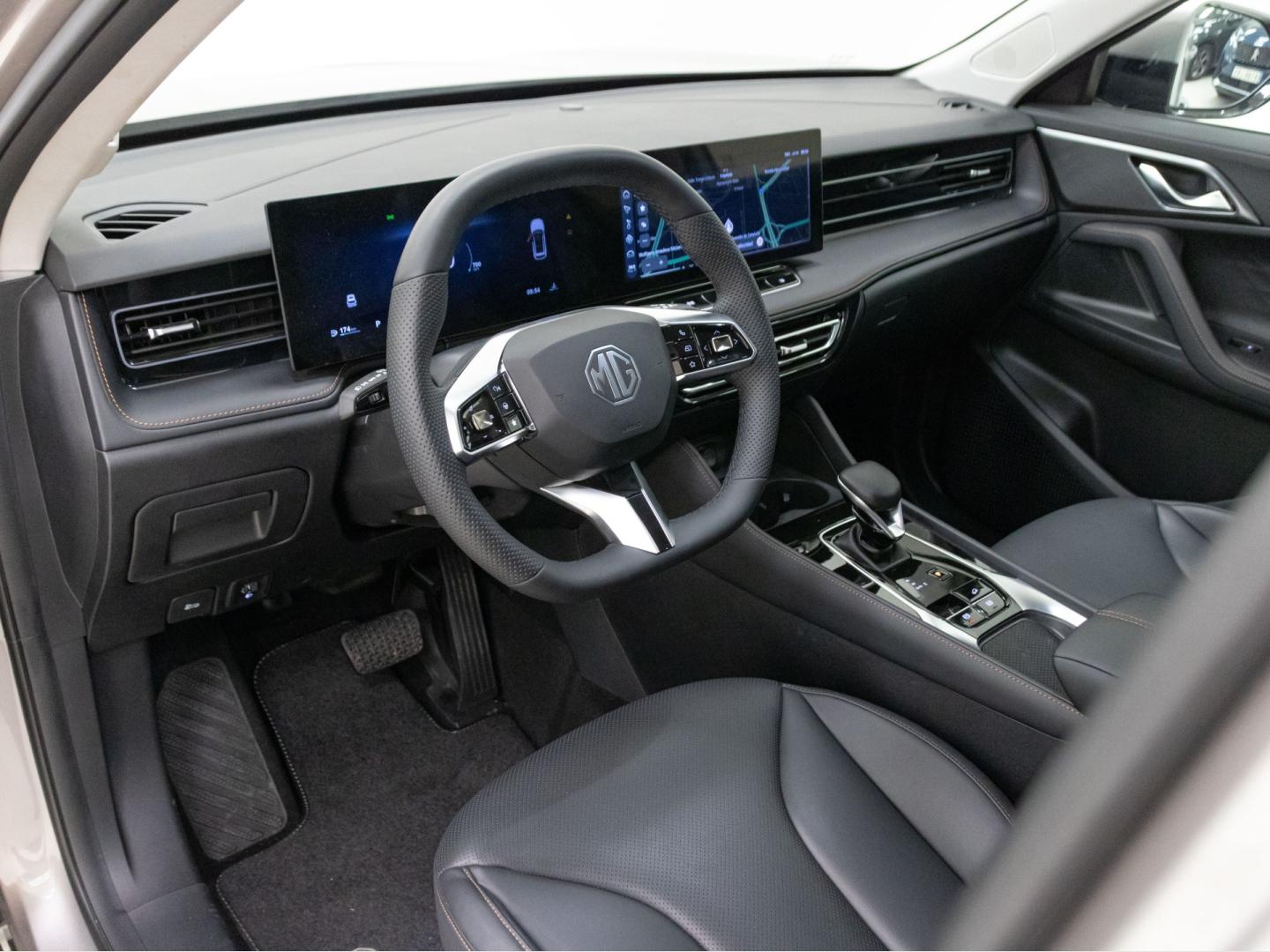 MG HS 1.5 Hybrid+Luxury