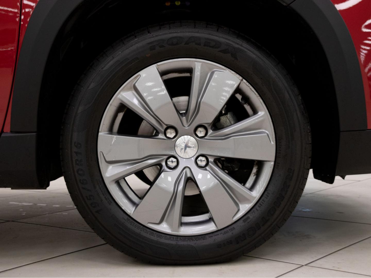 Peugeot 2008 Signature PureTech 110 S&S 6 Vel. MAN