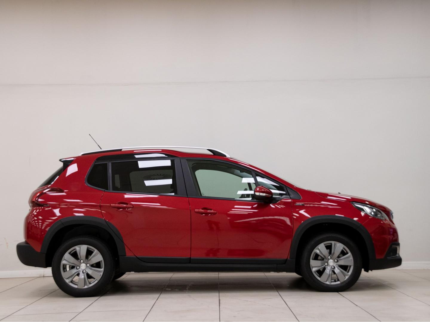Peugeot 2008 Signature PureTech 110 S&S 6 Vel. MAN