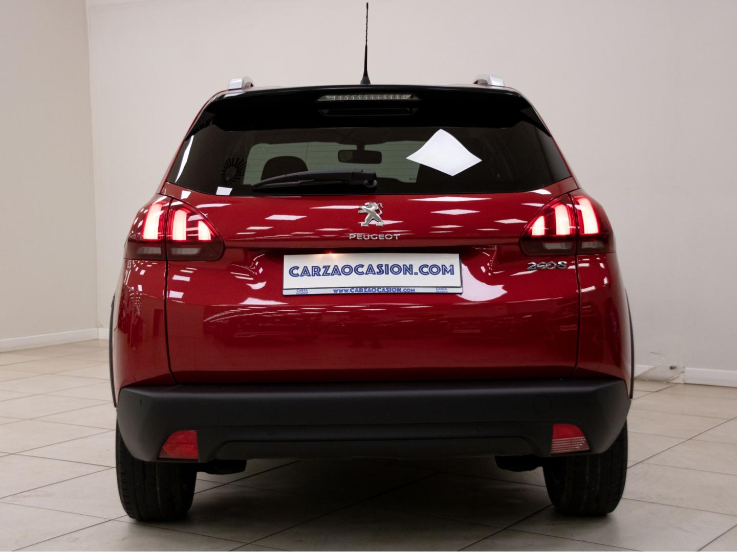 Peugeot 2008 Signature PureTech 110 S&S 6 Vel. MAN