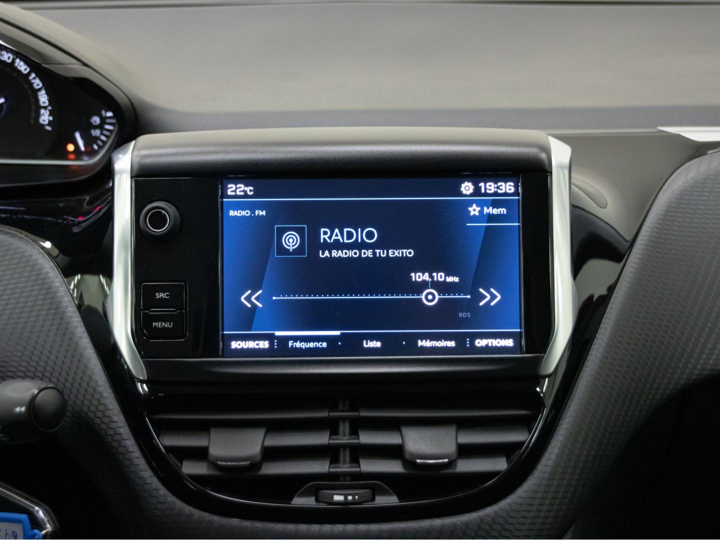 Peugeot 2008 Signature PureTech 110 S&S 6 Vel. MAN