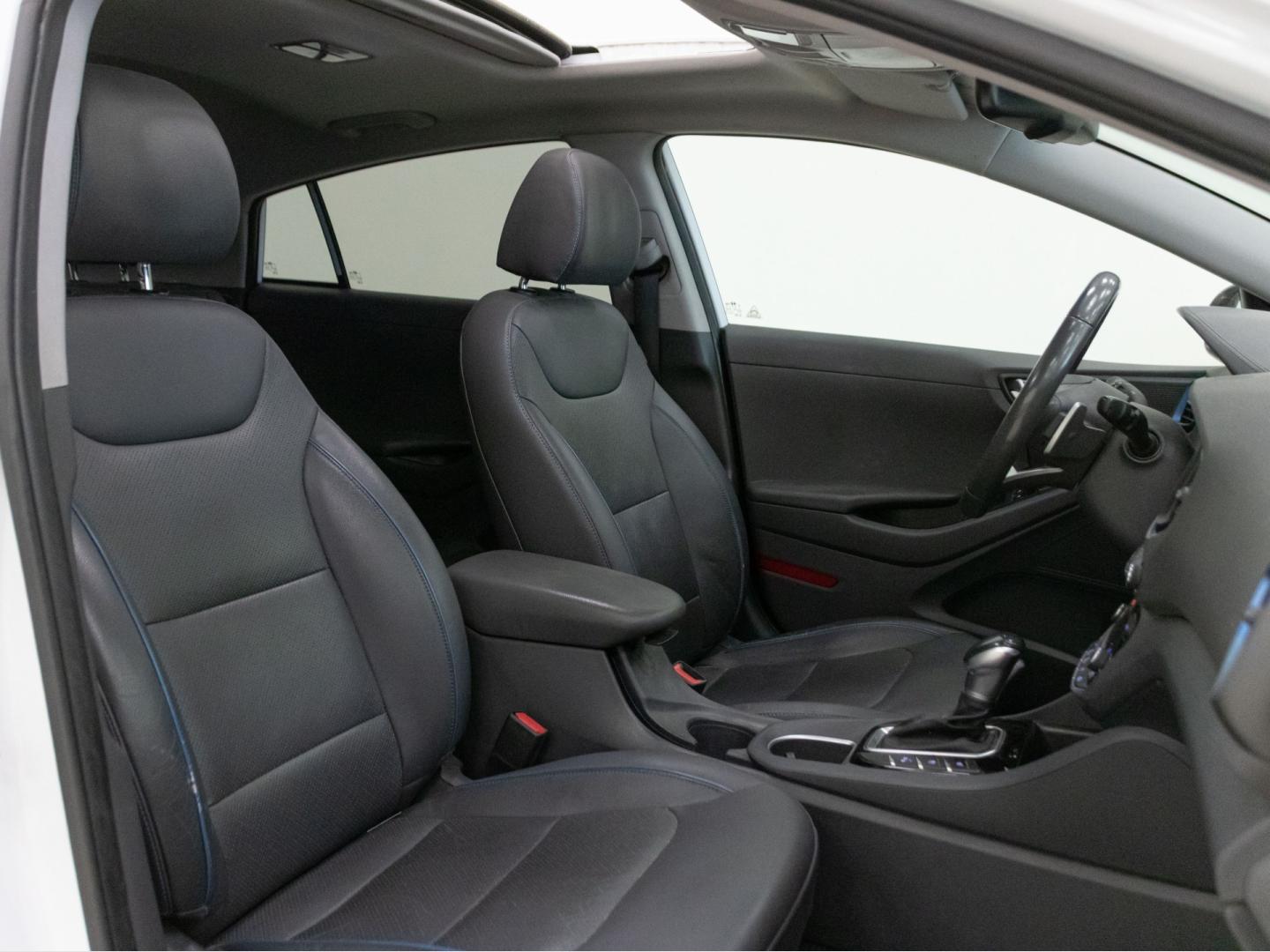 Hyundai IONIQ 1.6 GDI HEV Style DT