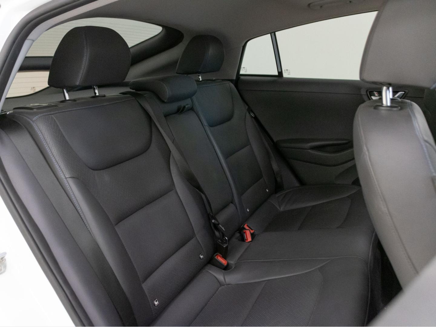 Hyundai IONIQ 1.6 GDI HEV Style DT