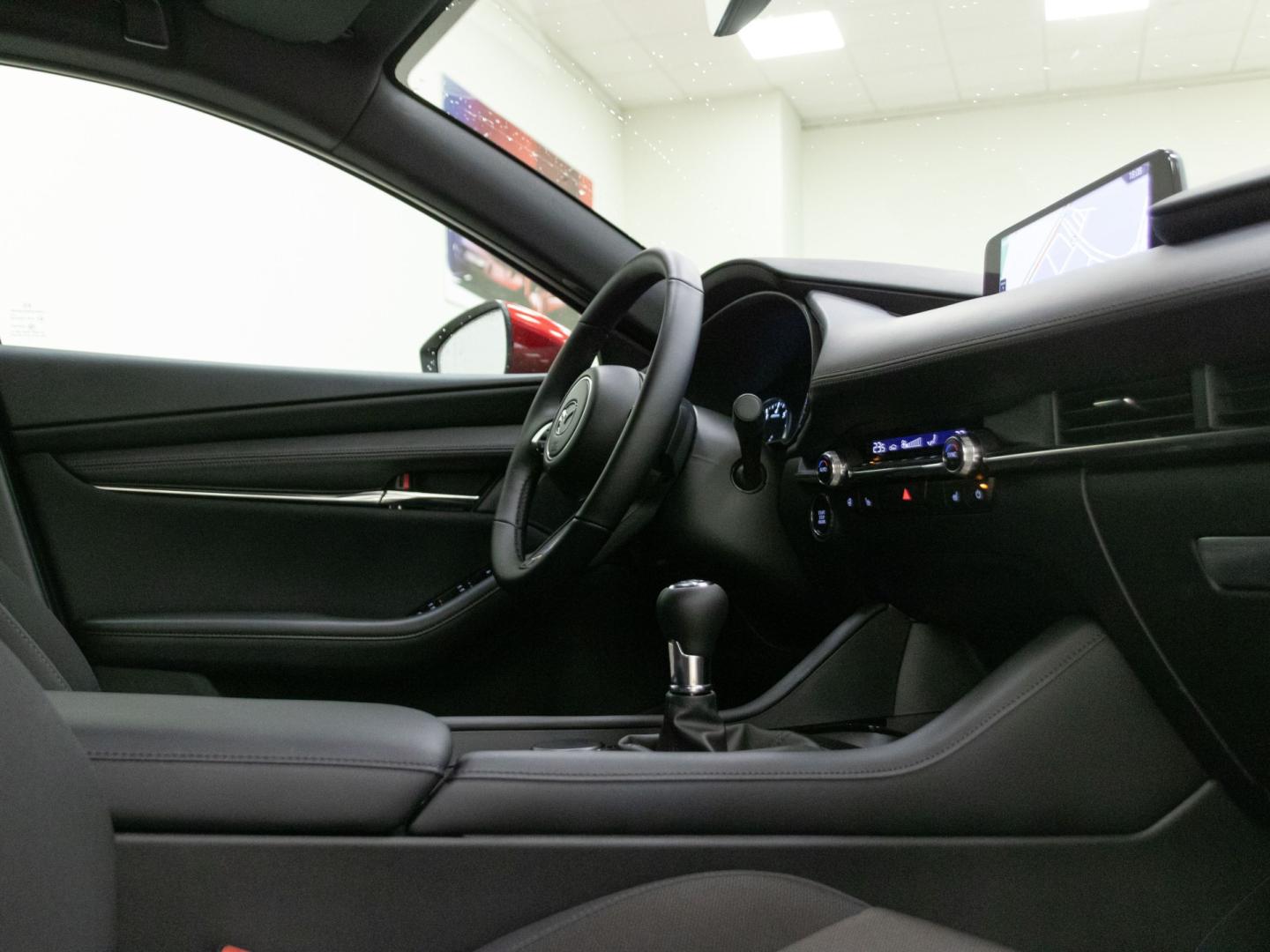 Mazda 3 2.5L e-SKYACTIV G MHEV 103kW (140CV) 6MT FWD Centre-line