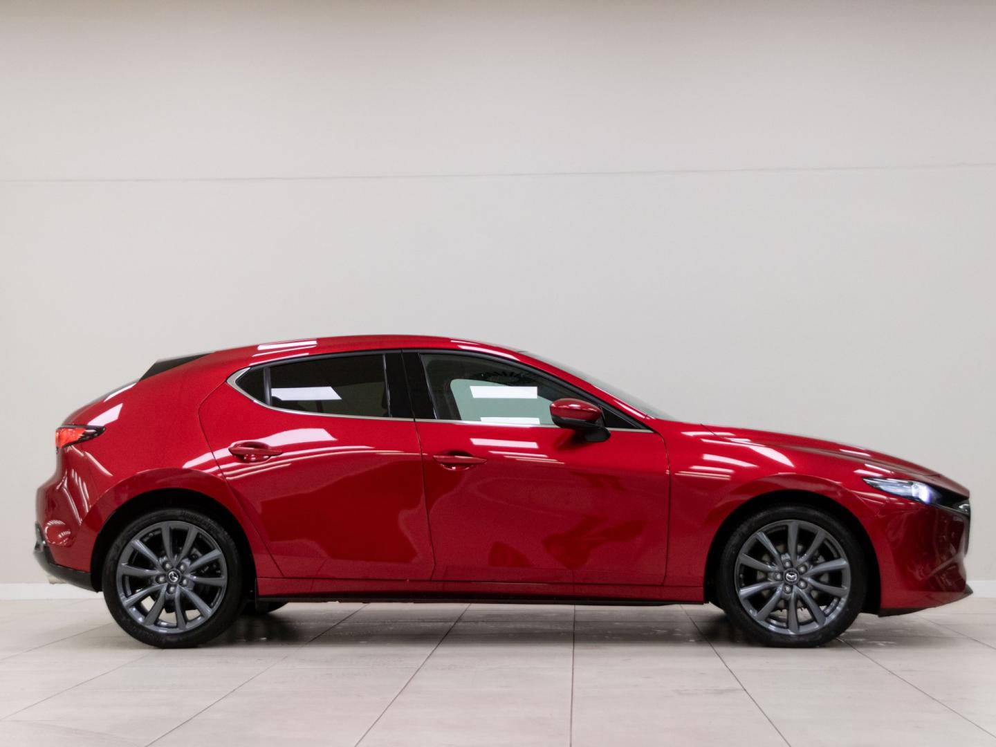 Mazda 3 2.5L e-SKYACTIV G MHEV 103kW (140CV) 6MT FWD Centre-line