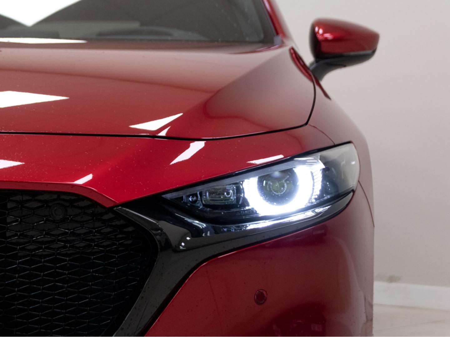 Mazda 3 2.5L e-SKYACTIV G MHEV 103kW (140CV) 6MT FWD Centre-line