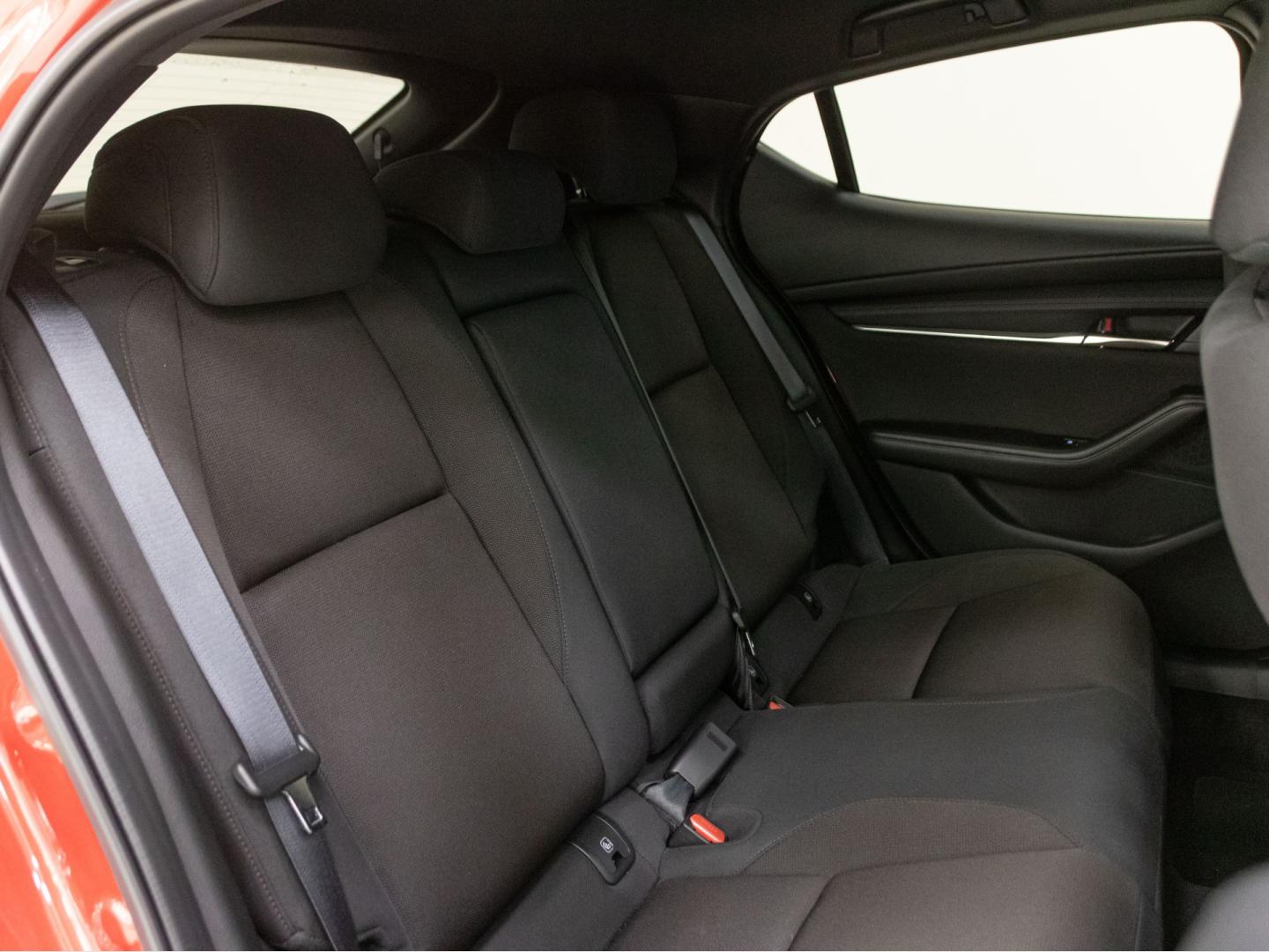 Mazda 3 2.5L e-SKYACTIV G MHEV 103kW (140CV) 6MT FWD Centre-line