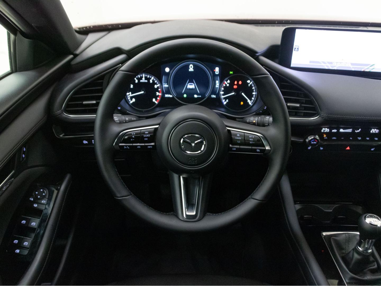 Mazda 3 2.5L e-SKYACTIV G MHEV 103kW (140CV) 6MT FWD Centre-line