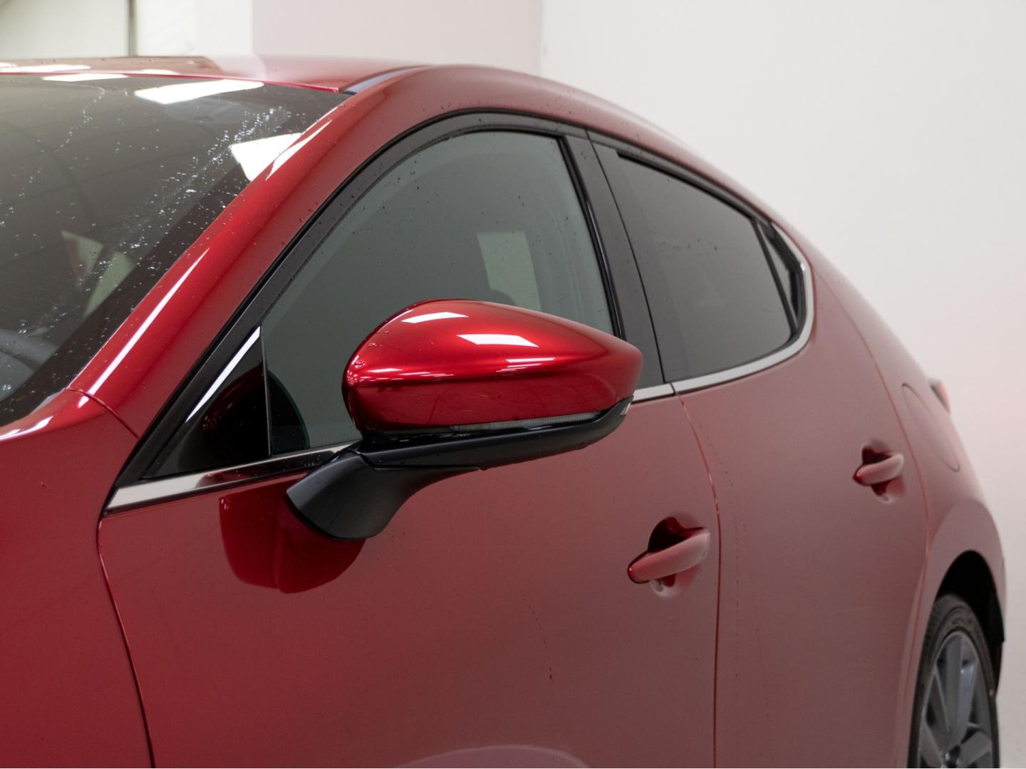 Mazda 3 2.5L e-SKYACTIV G MHEV 103kW (140CV) 6MT FWD Centre-line