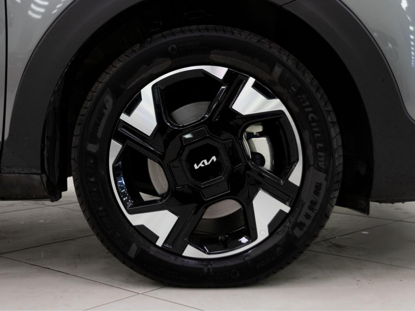 Kia Stonic 1.0 T-GDi 85kW (115CV) MHEV Concept