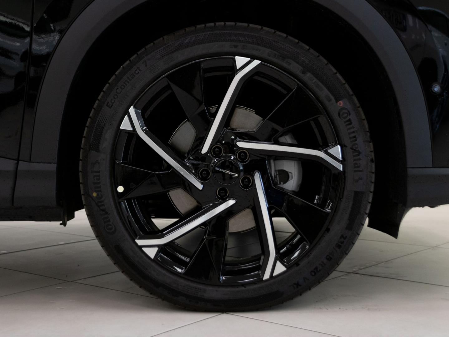 Lepas L8 PHEV Elegance 1.5 TGDI 1DHT 205kW (279CV)