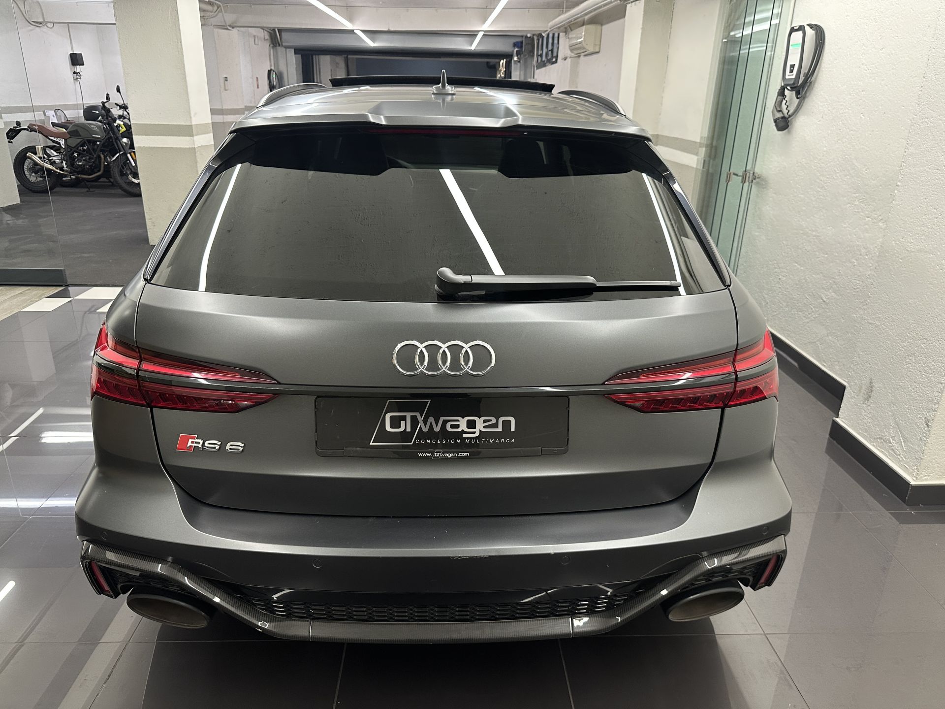 Audi A6 RS 6 Avant TFSI quattro