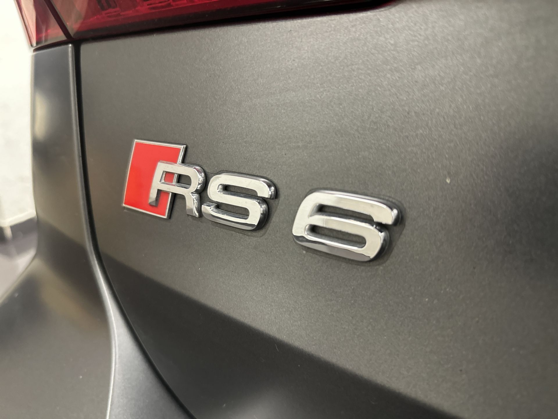 Audi A6 RS 6 Avant TFSI quattro