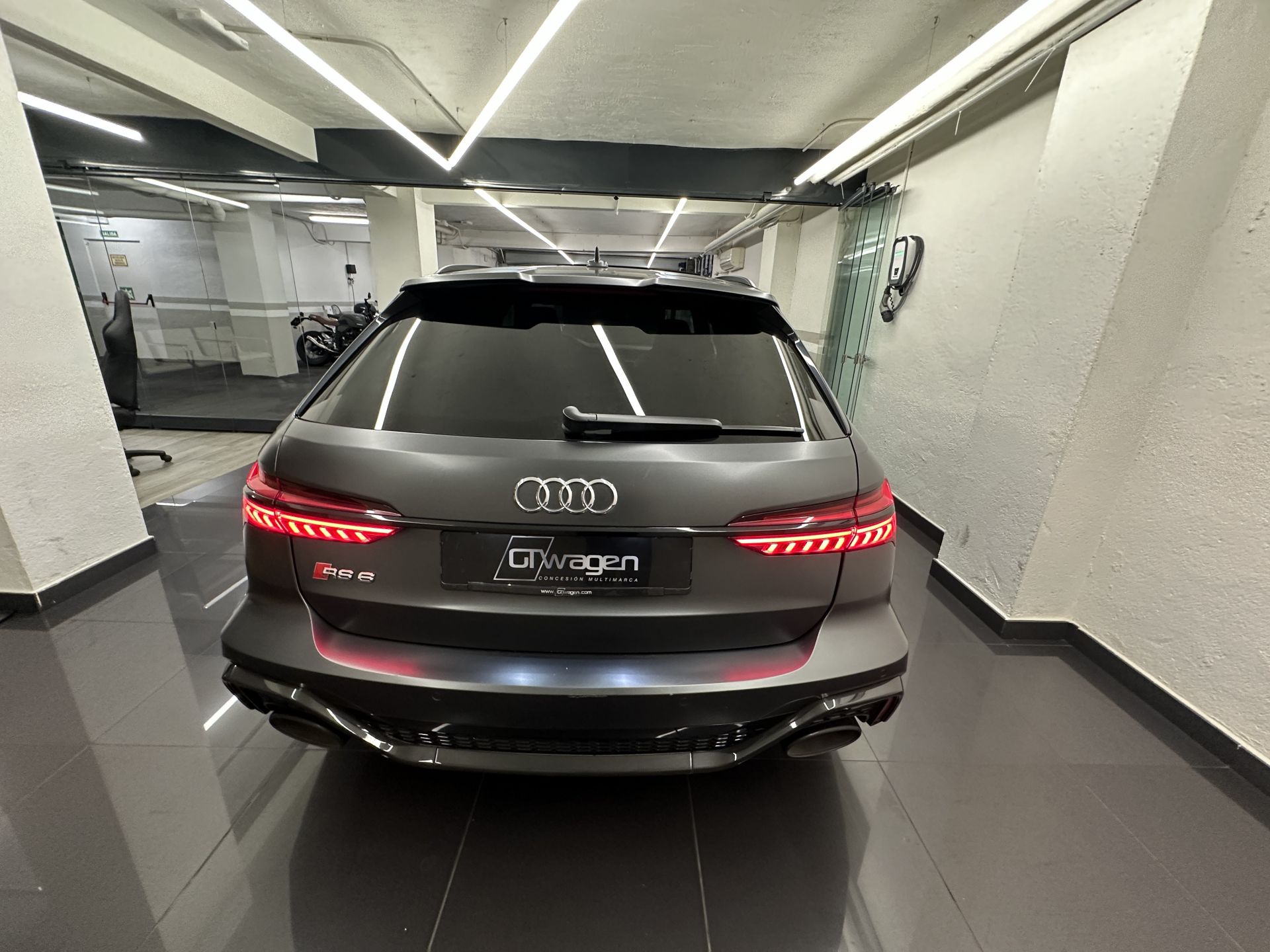 Audi A6 RS 6 Avant TFSI quattro