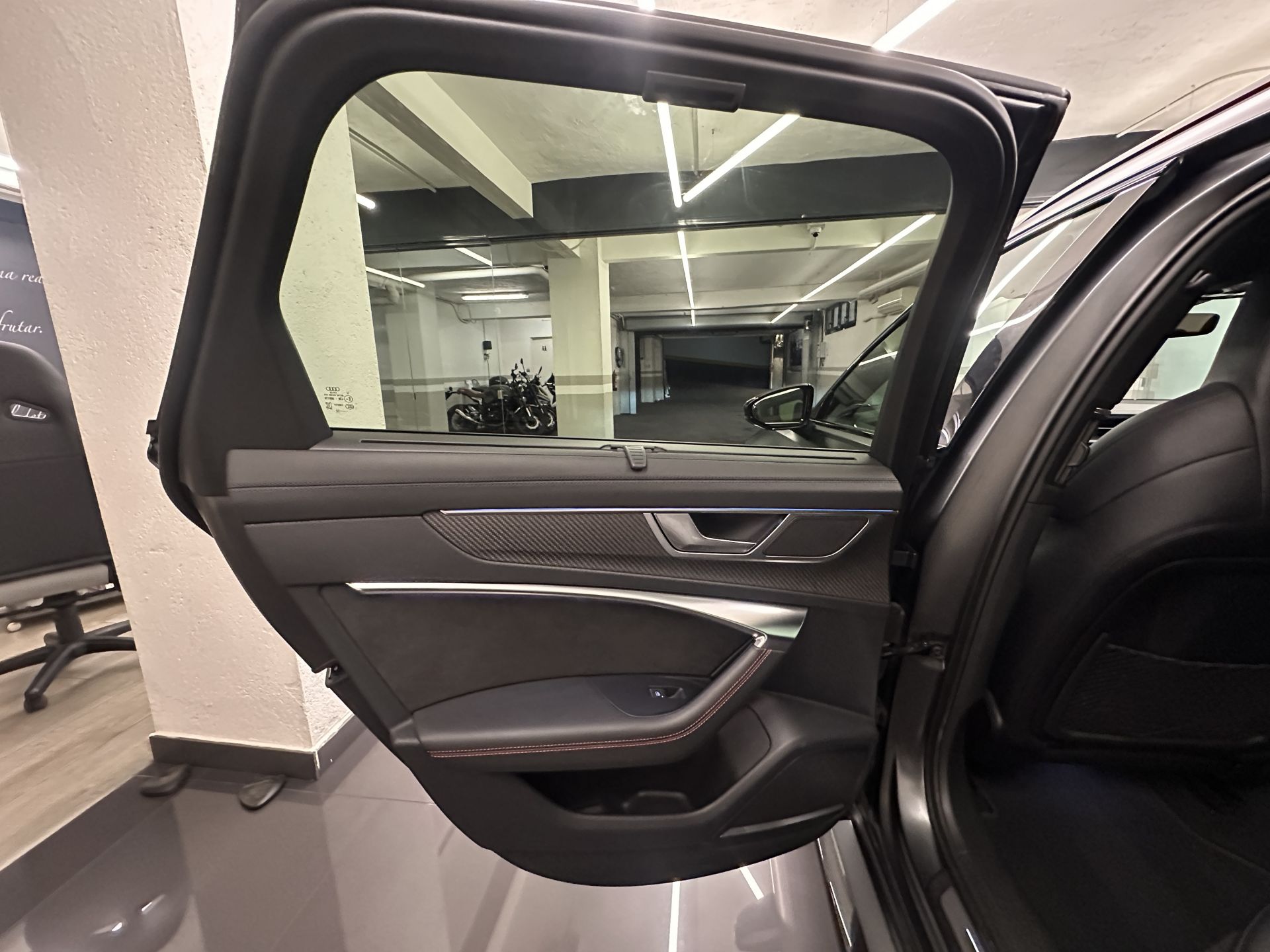 Audi A6 RS 6 Avant TFSI quattro