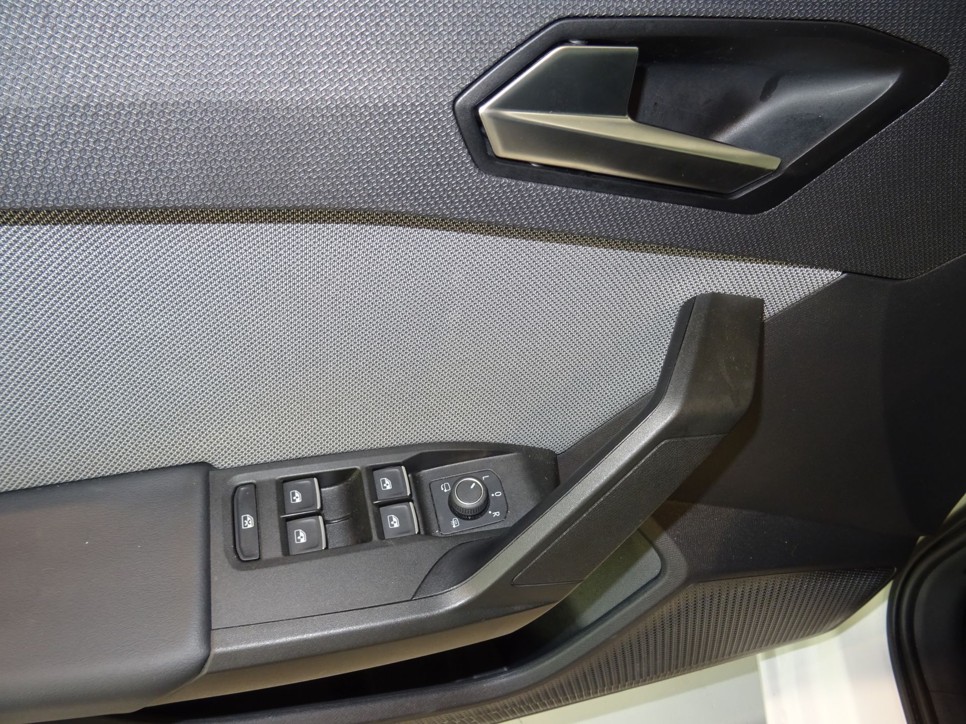 SEAT Nuevo León 1.0 TSI 81kW S&S Style 25 Aniversario