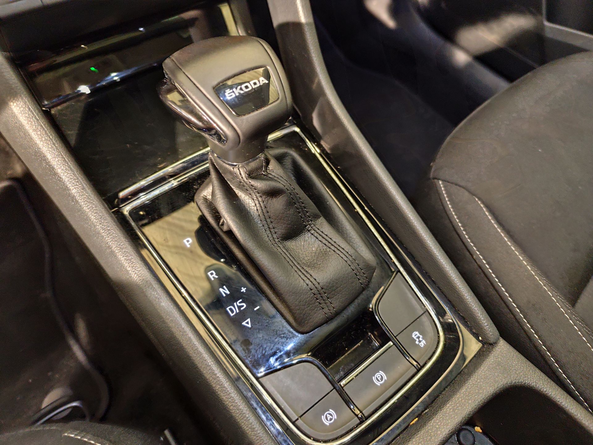 Skoda Karoq 1.5 TSI 110kW (150CV) DSG Design