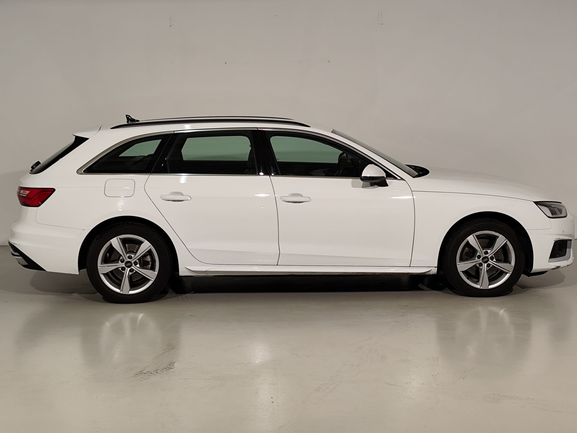 Audi A4 Avant Advanced 35 TDI 120kW S tronic