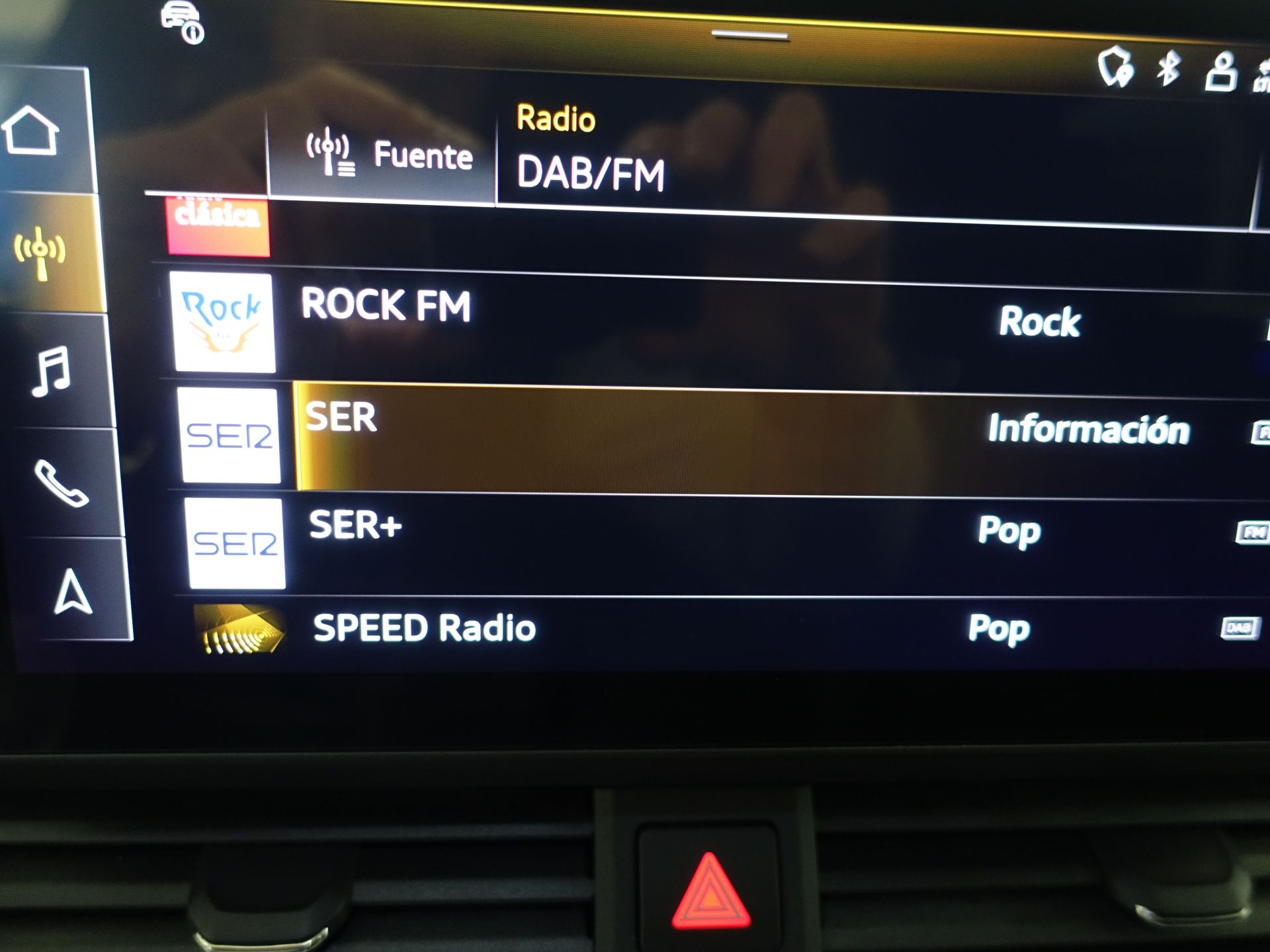 Audi A4 Avant Black limited 35 TDI 120kW S tron