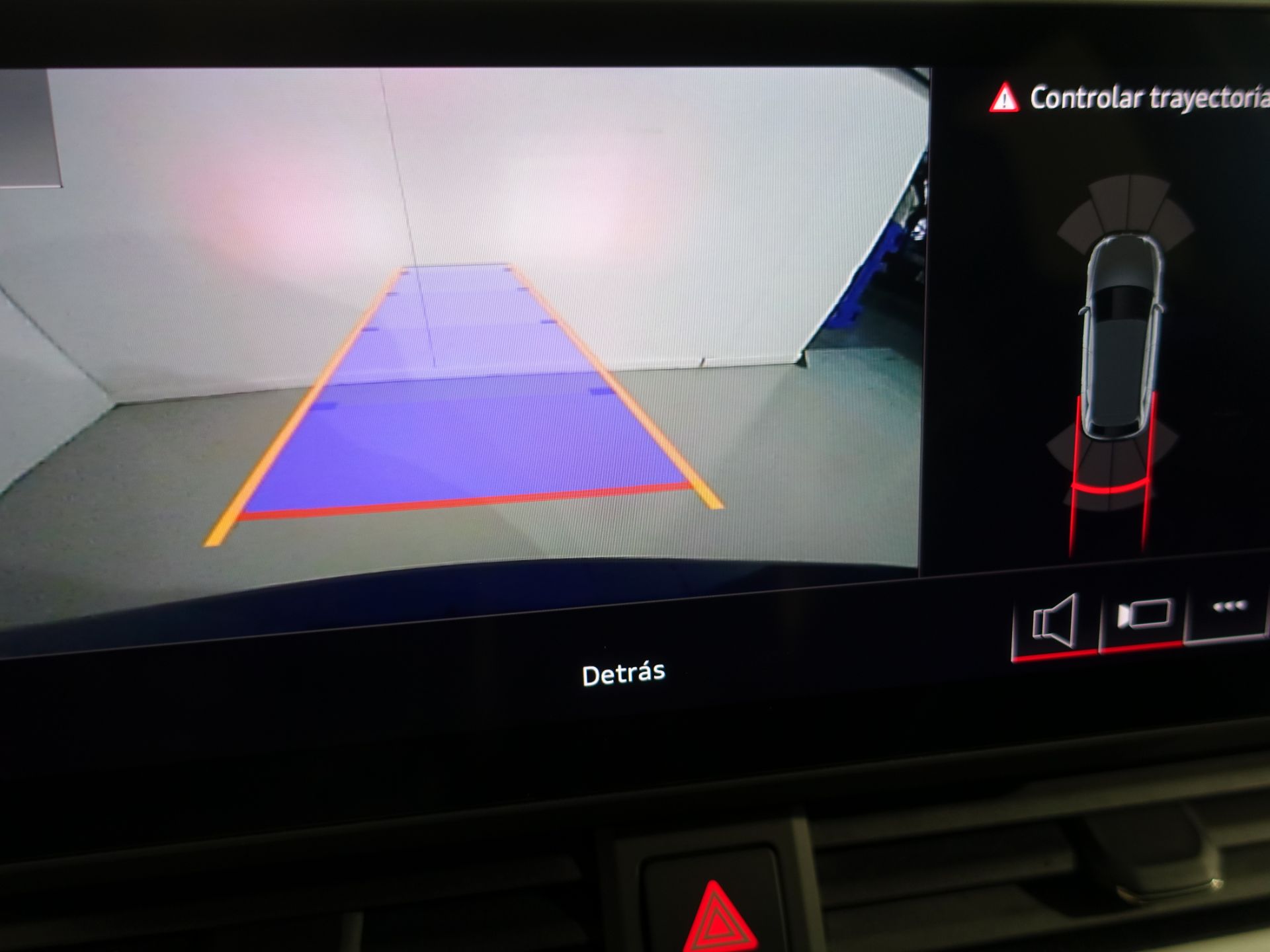 Audi A4 Avant Black limited 35 TDI 120kW S tron