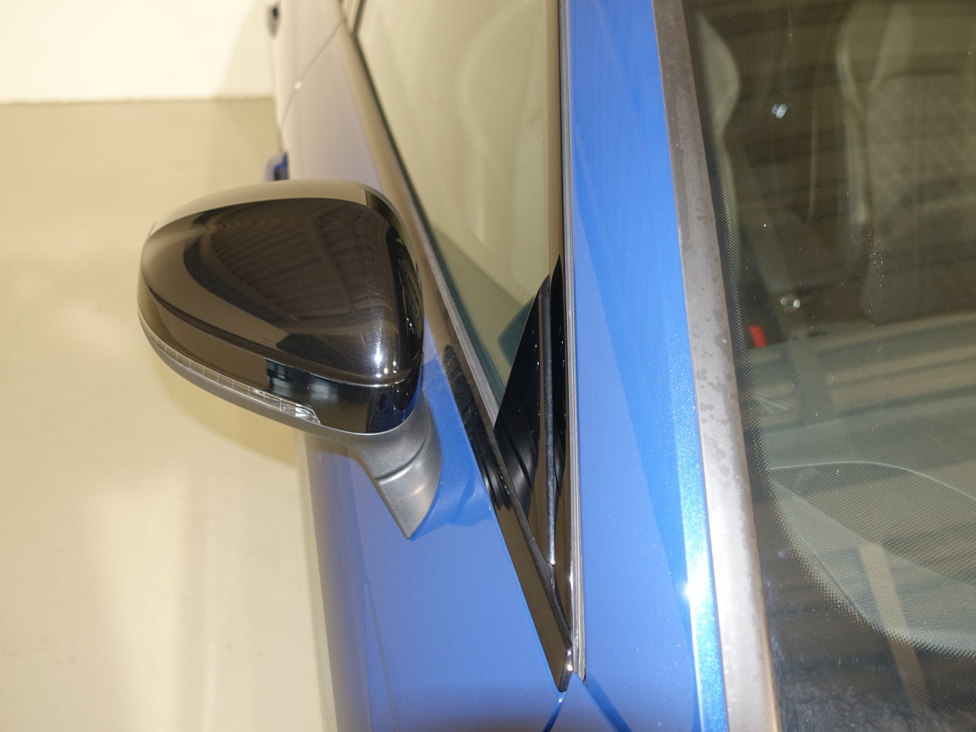 Audi A4 Avant Black limited 35 TDI 120kW S tron