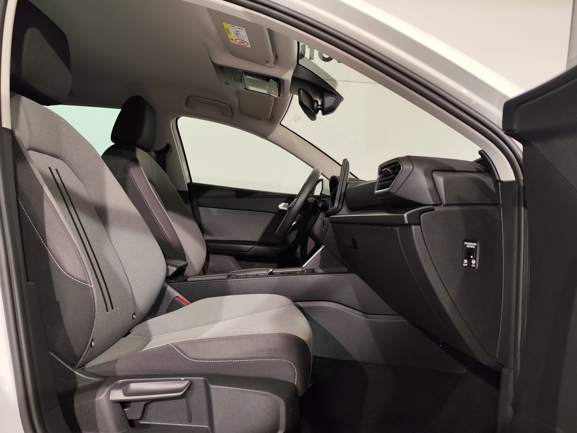 SEAT Nuevo León SP 1.5 eTSI 85kW DSG Style 25 Aniv