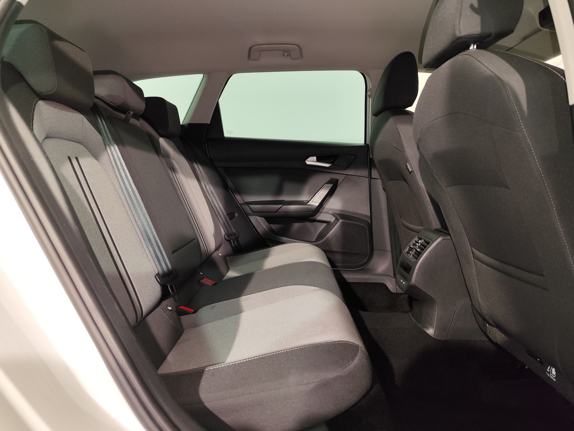 SEAT Nuevo León SP 1.5 eTSI 85kW DSG Style 25 Aniv