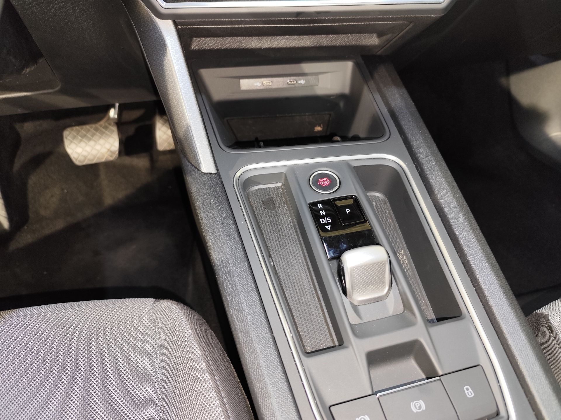 SEAT Nuevo León SP 1.5 eTSI 85kW DSG Style 25 Aniv