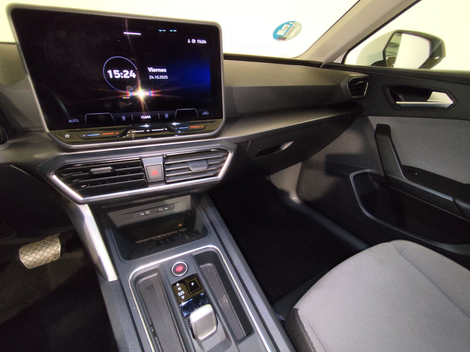 SEAT Nuevo León SP 1.5 eTSI 85kW DSG Style 25 Aniv