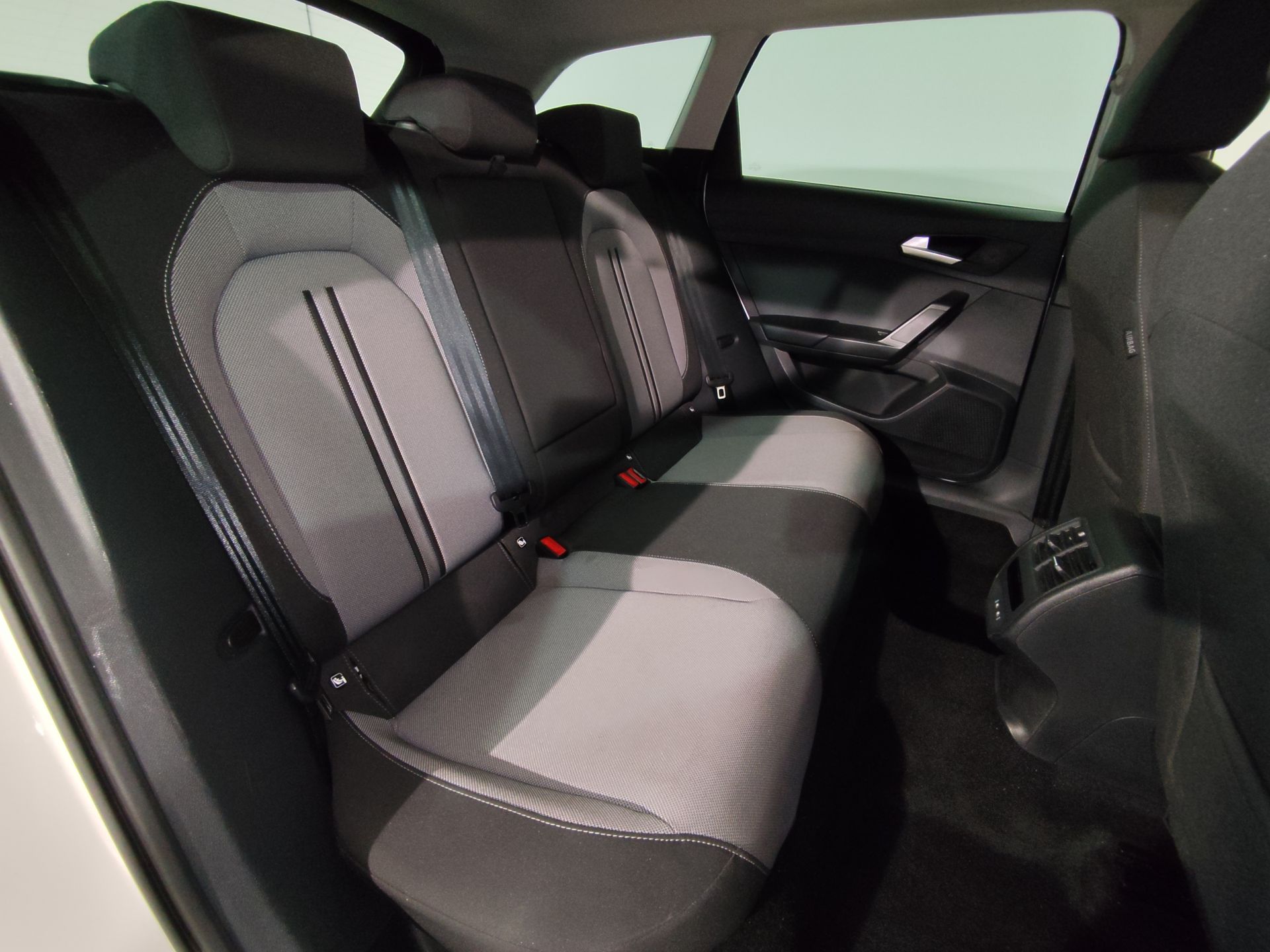 SEAT Nuevo León SP 1.5 eTSI 85kW DSG Style 25 Aniv