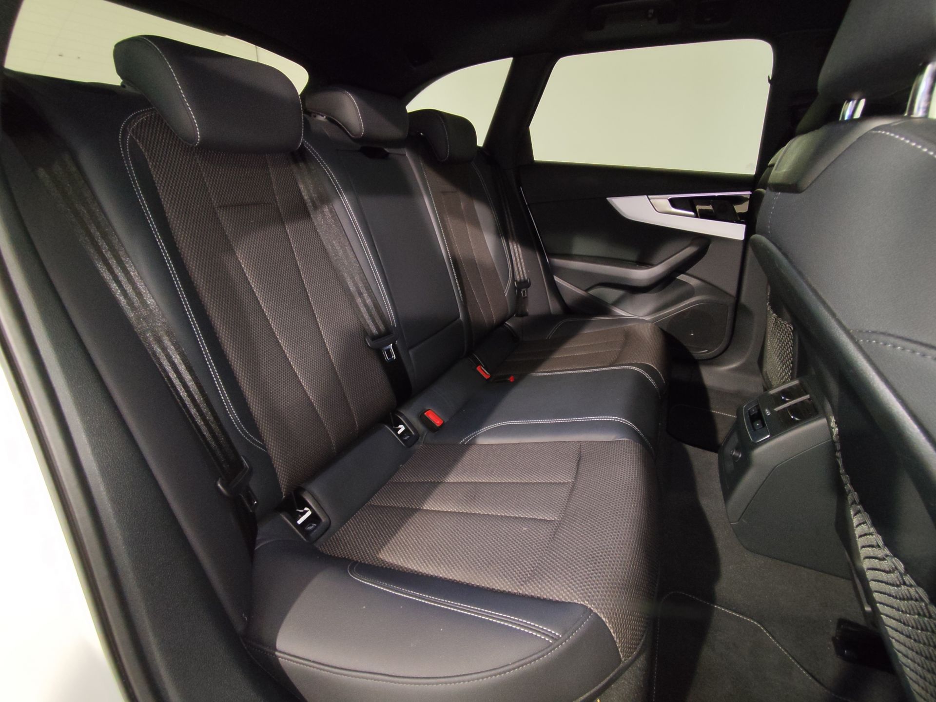 Audi A4 Avant S line 40 TFSI 150kW S tronic