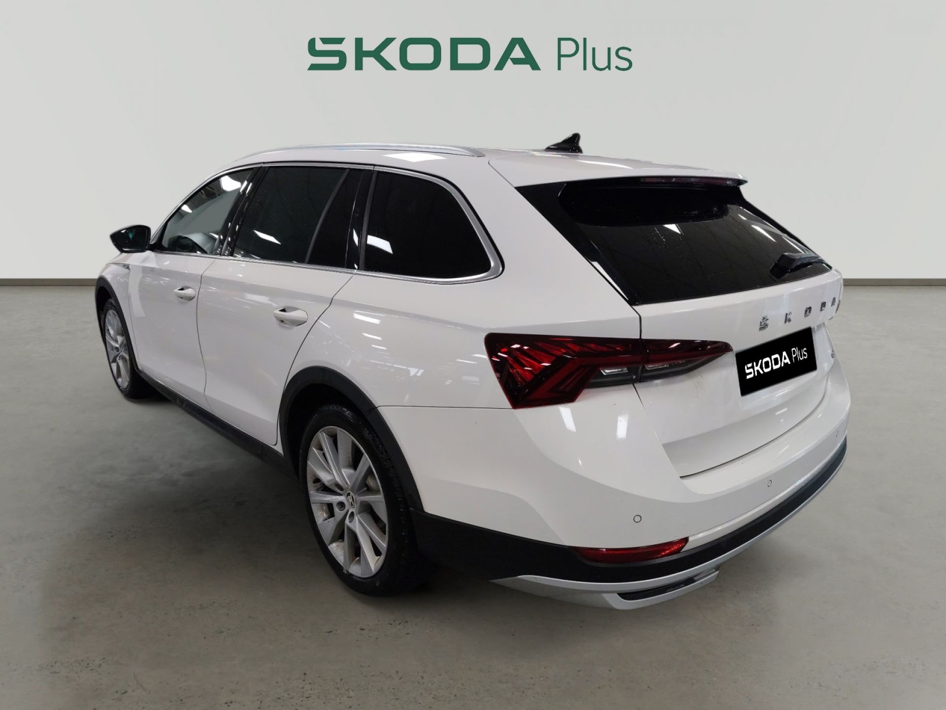 Skoda Octavia Combi 2.0 TDI 110kW(150CV) DSG 4x4 Scout