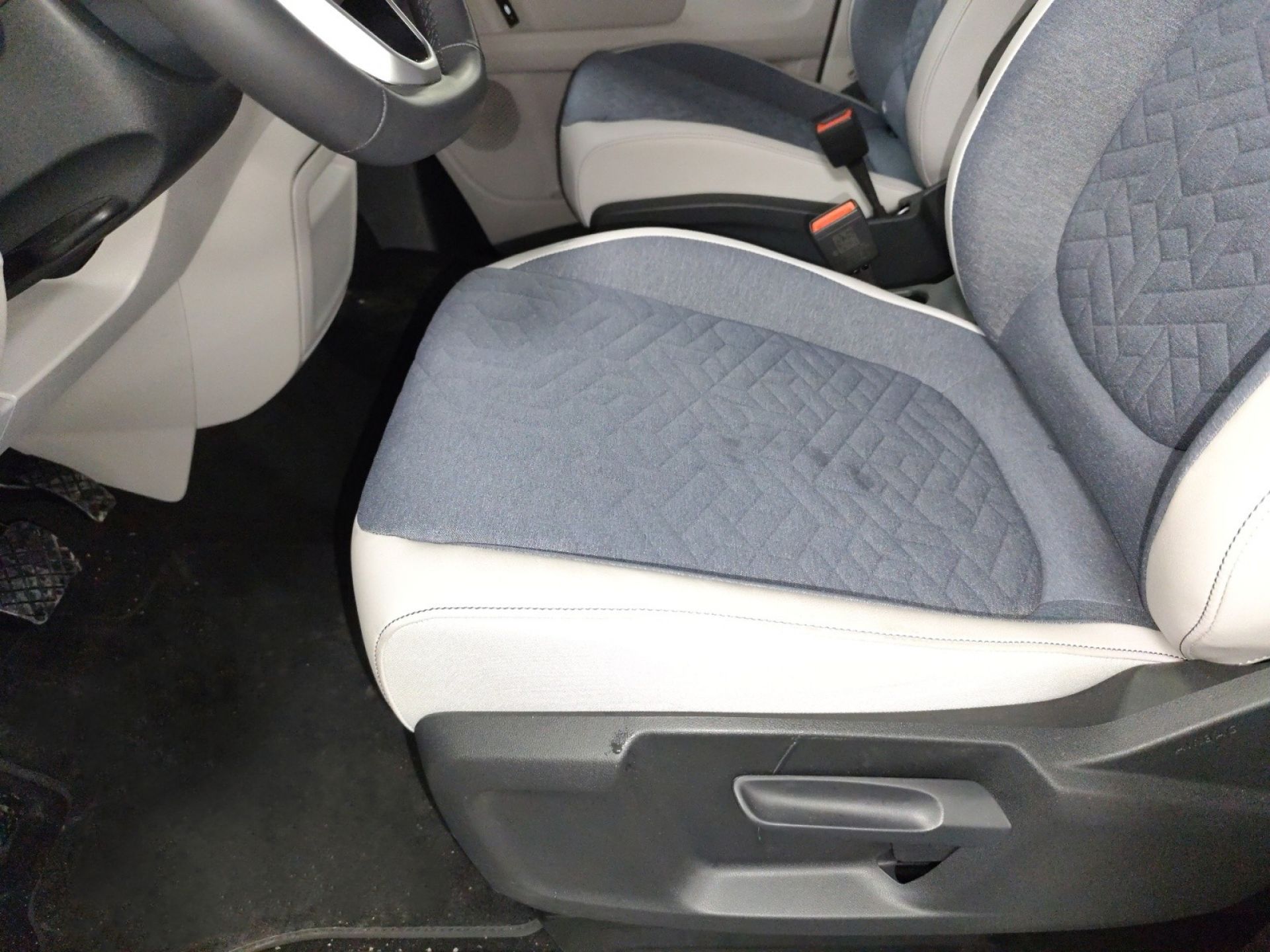 Volkswagen ID. BUZZ Pro 5 asientos 210kW (286CV)