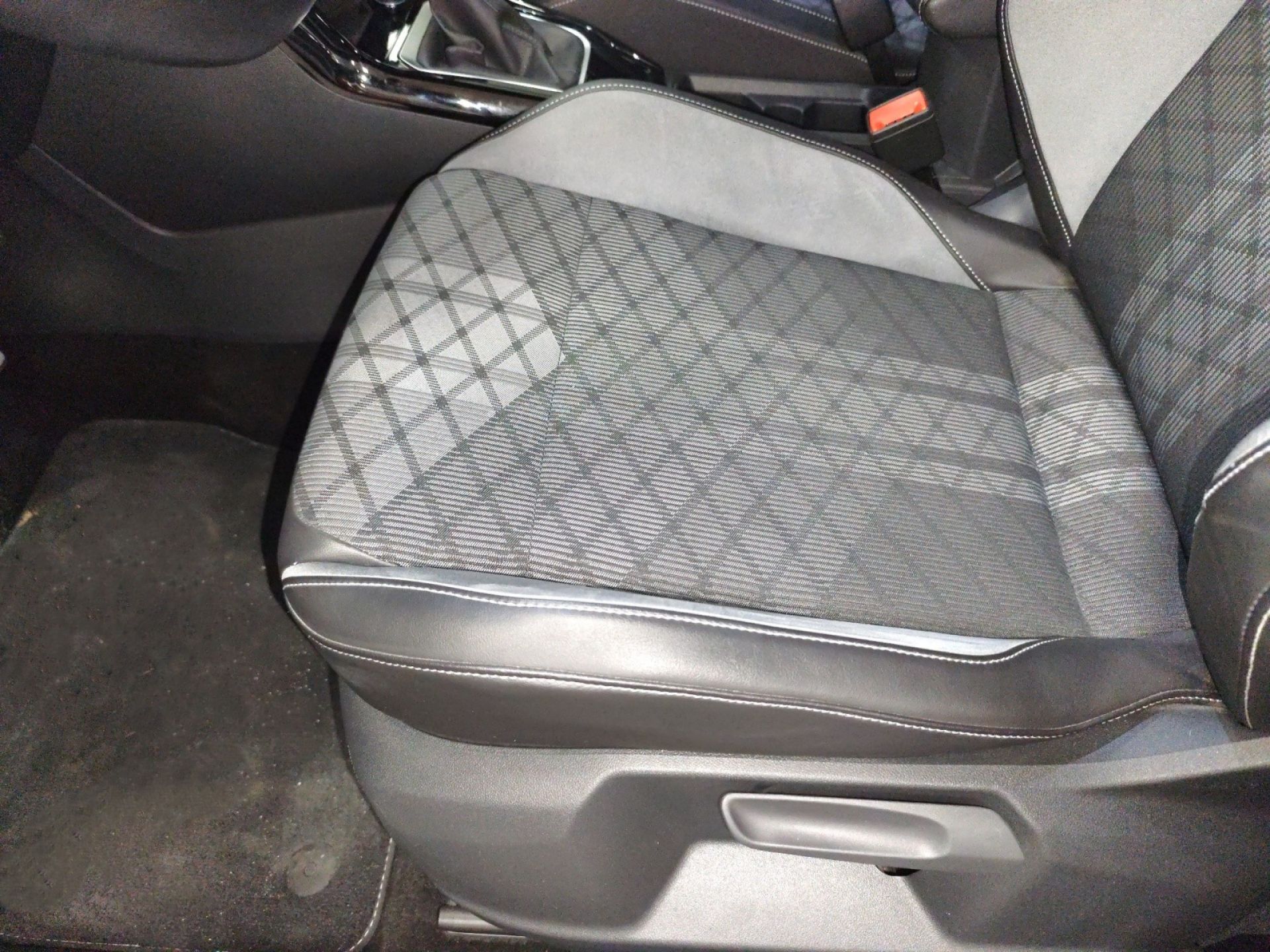 Volkswagen T-Roc R-Line 2.0 TDI 110kW (150CV) DSG