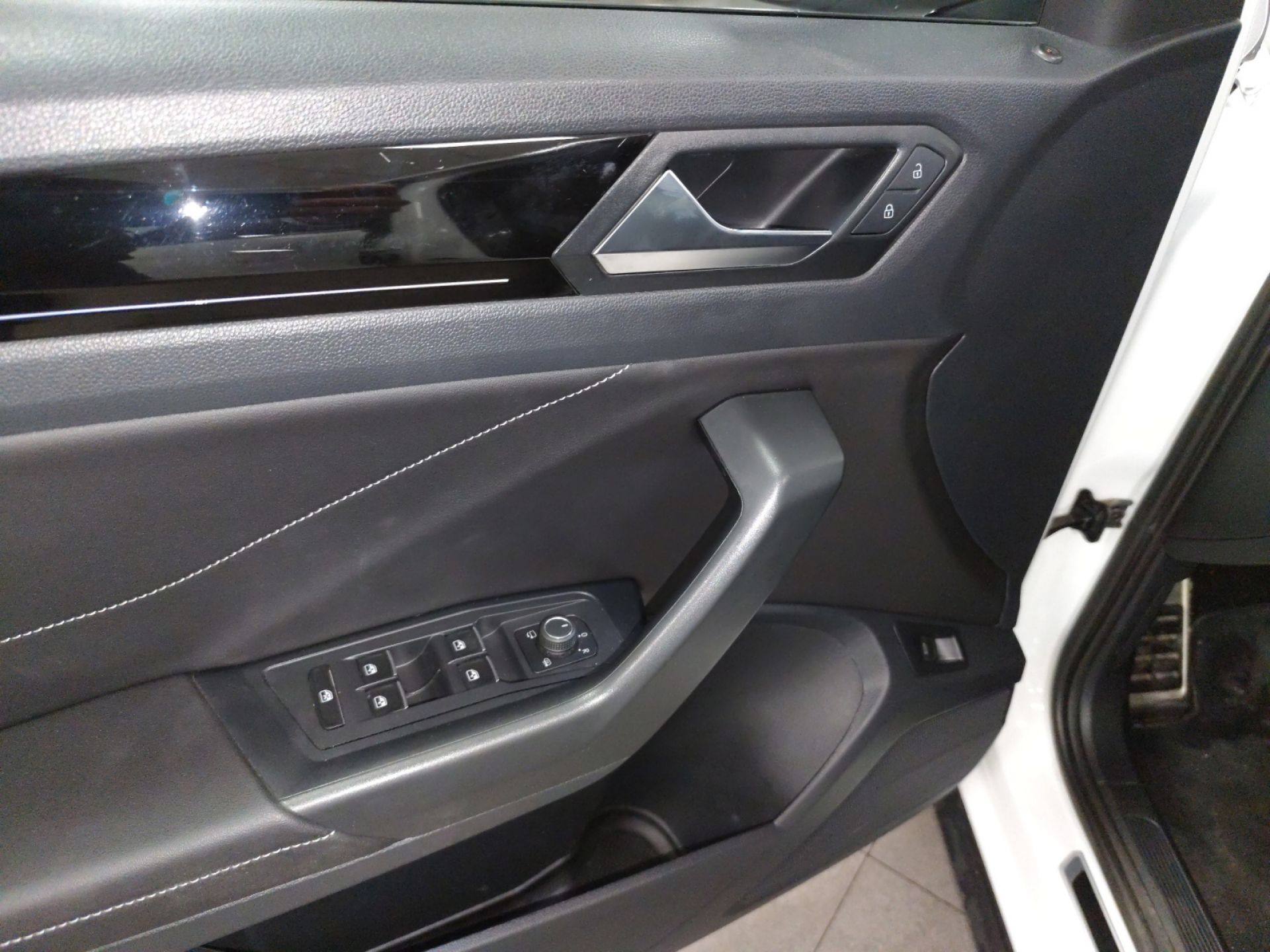 Volkswagen T-Roc R-Line 2.0 TDI 110kW (150CV) DSG