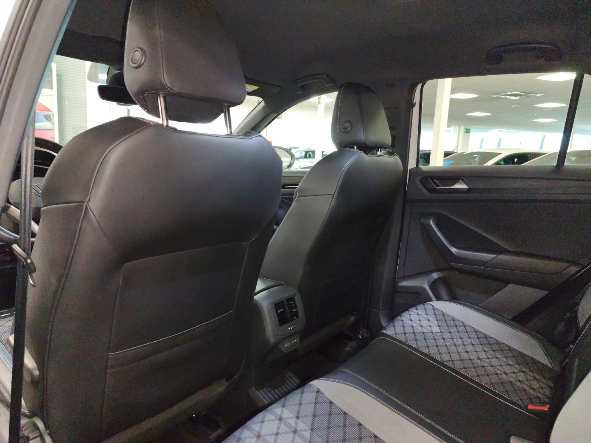 Volkswagen T-Roc R-Line 2.0 TDI 110kW (150CV) DSG