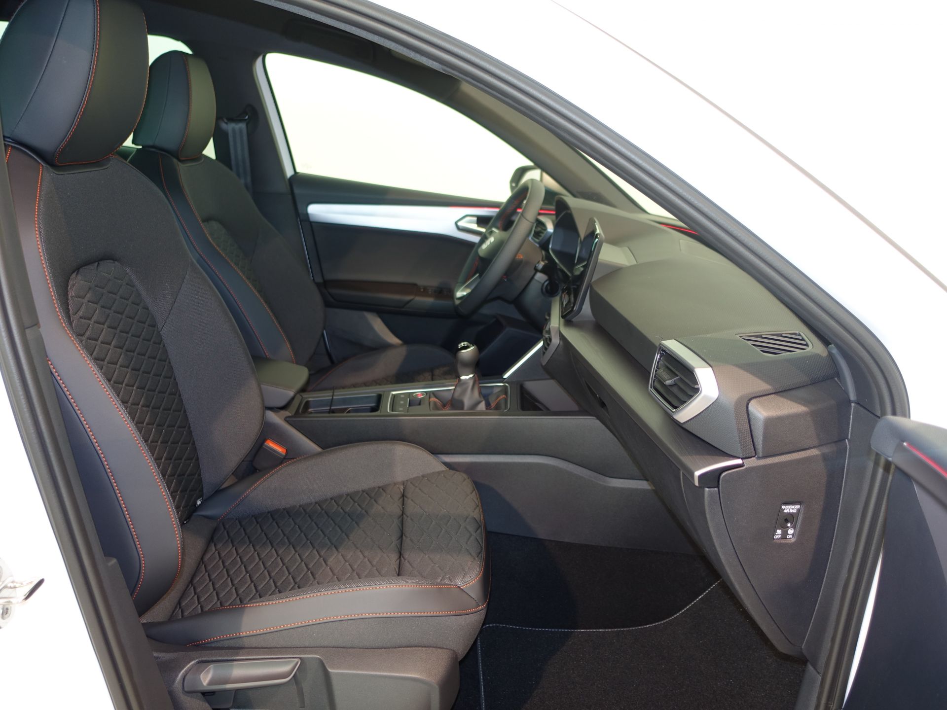 SEAT Nuevo León SP 2.0 TDI 110kW DSG S&S FR XL