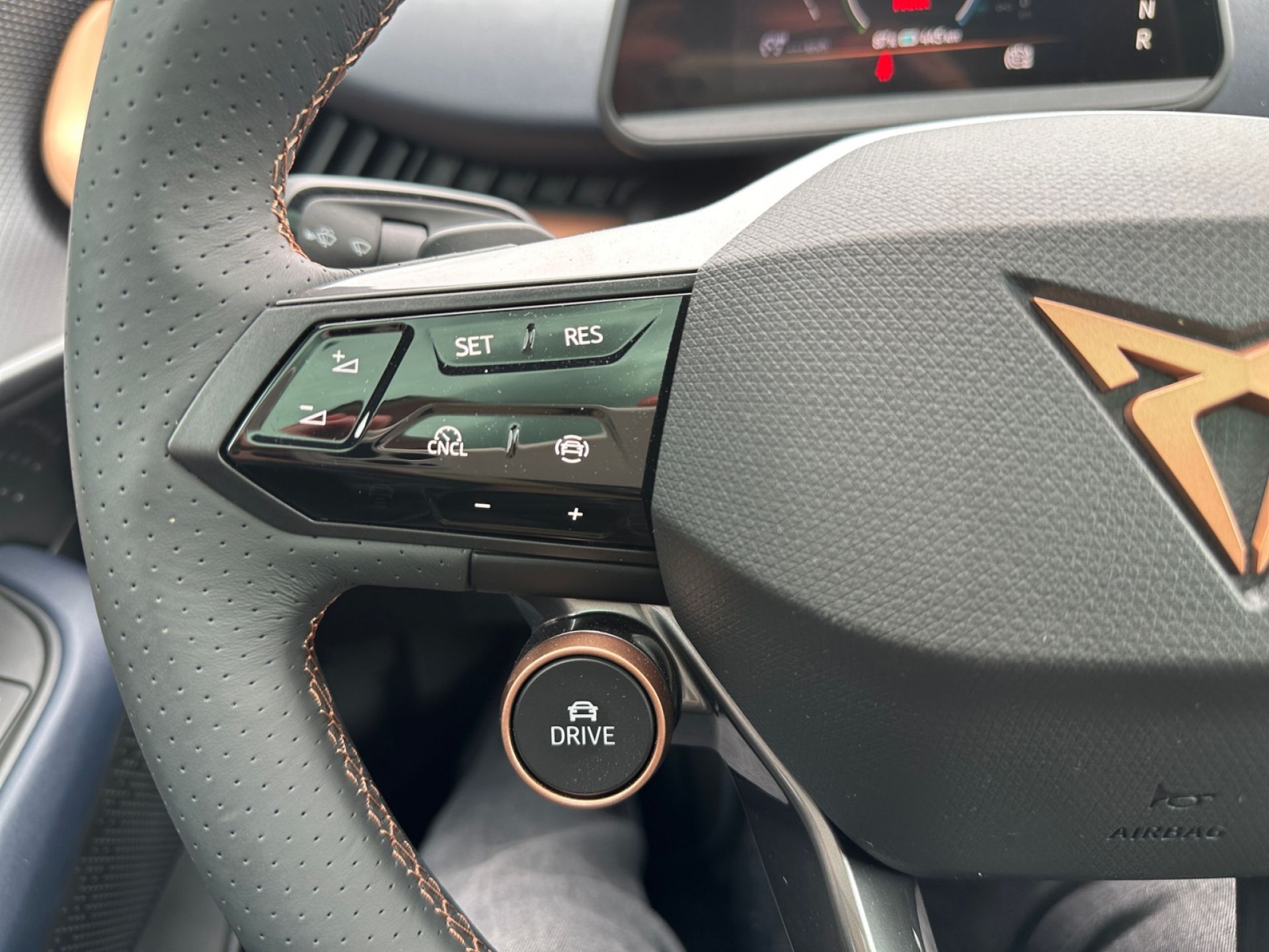 Cupra Tavascan 77kWh 250kW VZ First Ed Dual Motor AWD