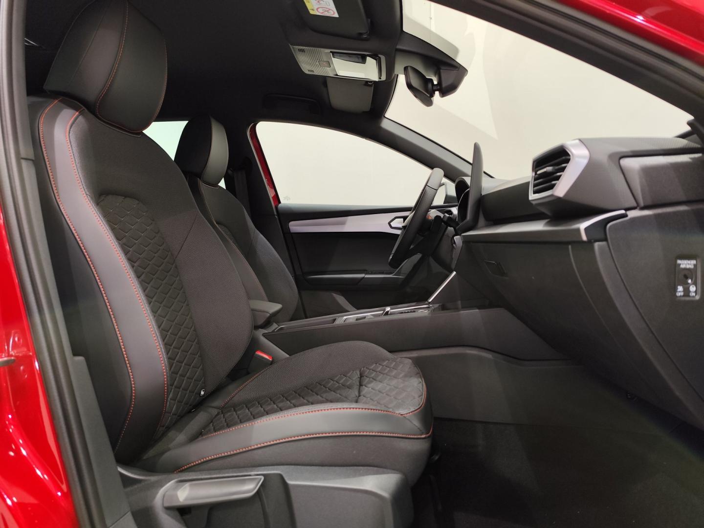SEAT Nuevo León SP 1.5 eTSI 110kW DSG FR Special Edition