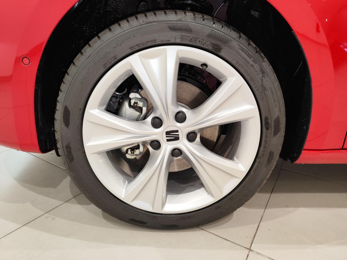 SEAT Nuevo León SP 1.5 eTSI 110kW DSG FR Special Edition