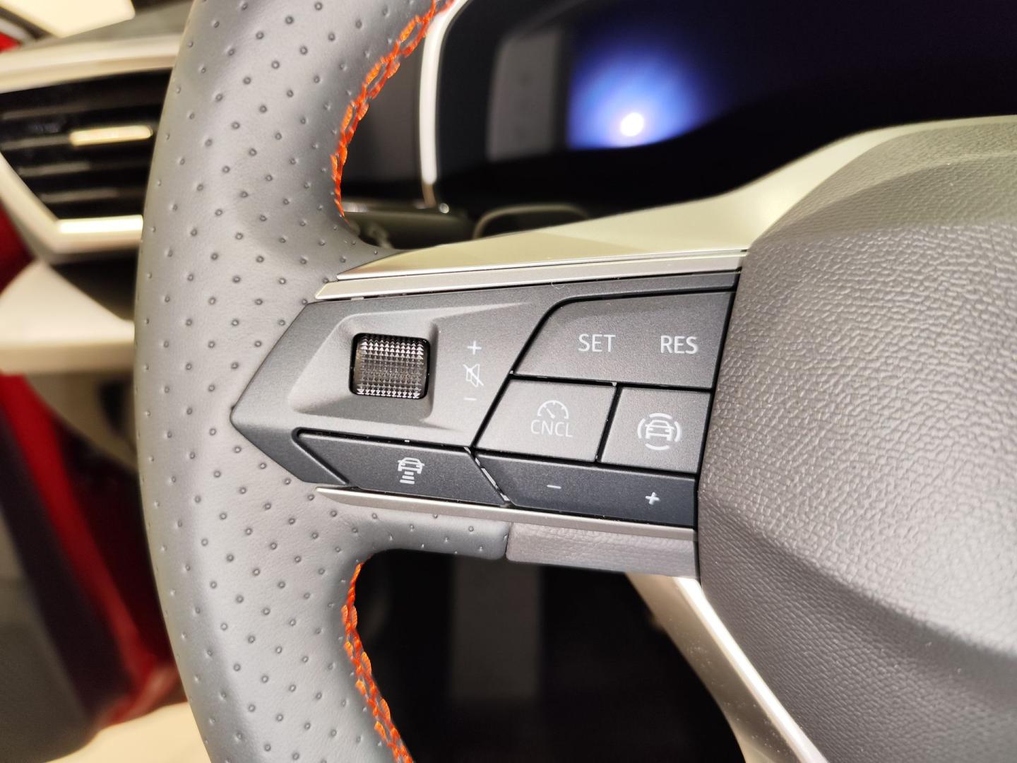 SEAT Nuevo León SP 1.5 eTSI 110kW DSG FR Special Edition