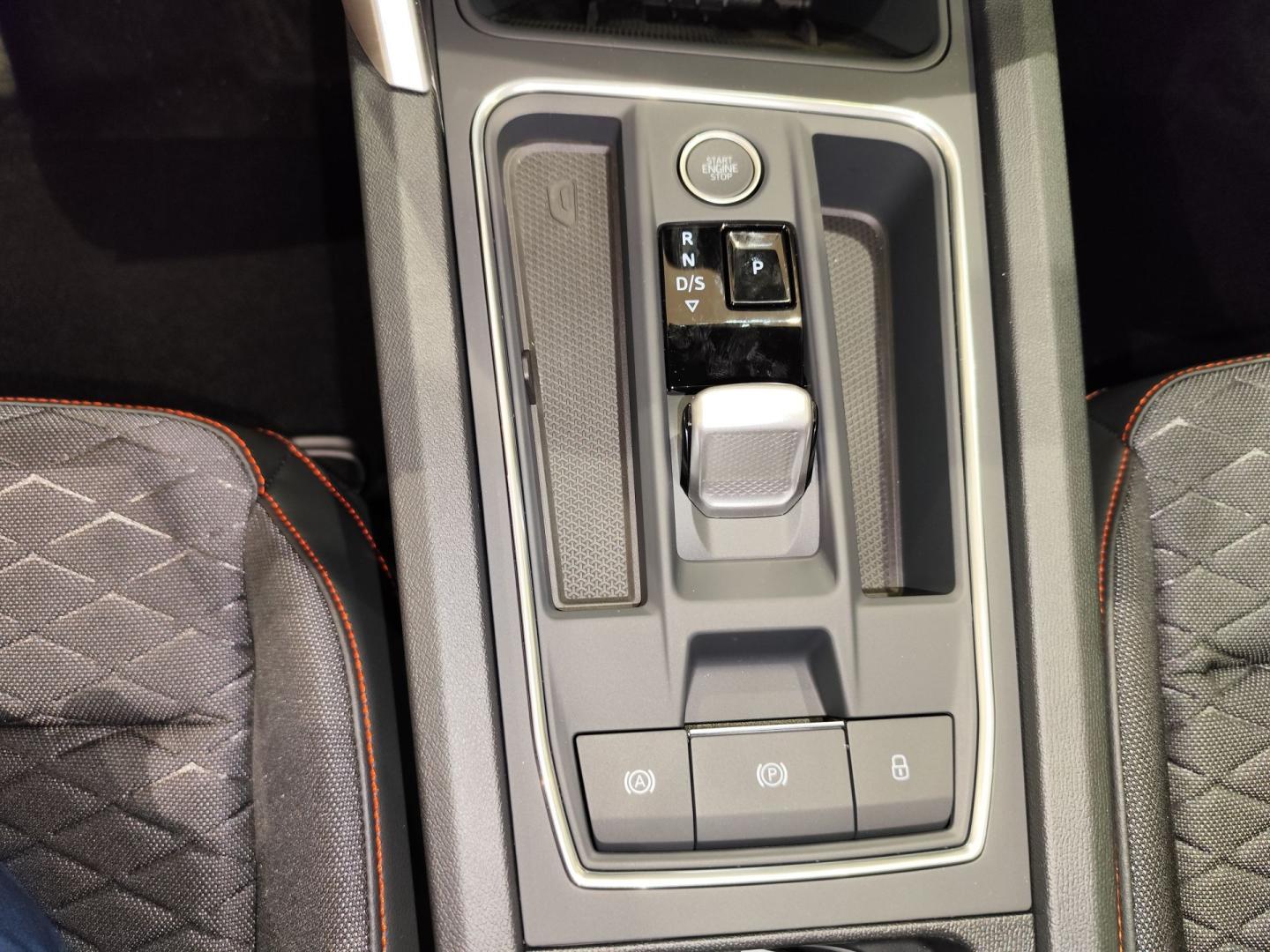 SEAT Nuevo León SP 1.5 eTSI 110kW DSG FR Special Edition