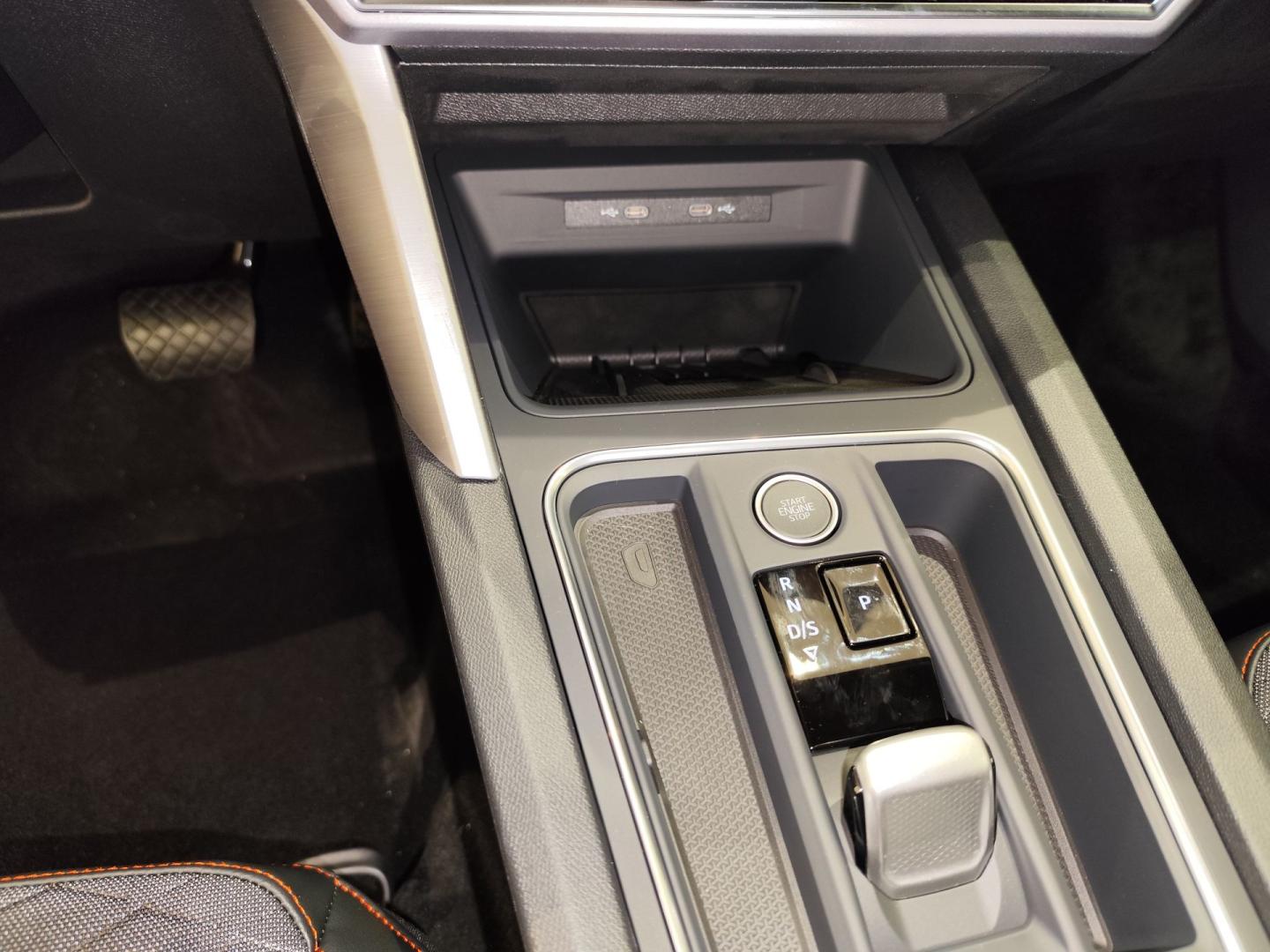 SEAT Nuevo León SP 1.5 eTSI 110kW DSG FR Special Edition