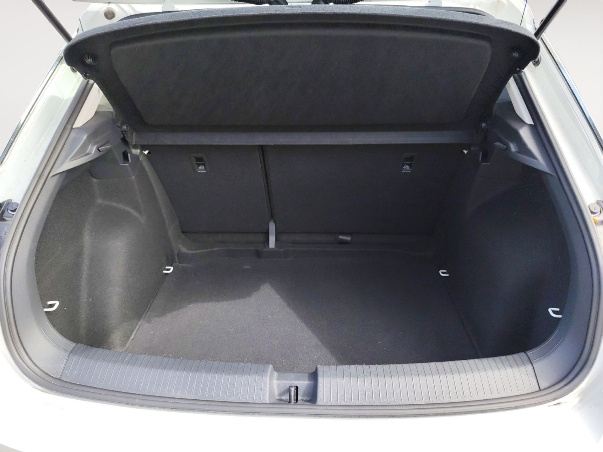 Volkswagen T-Roc Business 2.0 TDI 85kW (115CV)